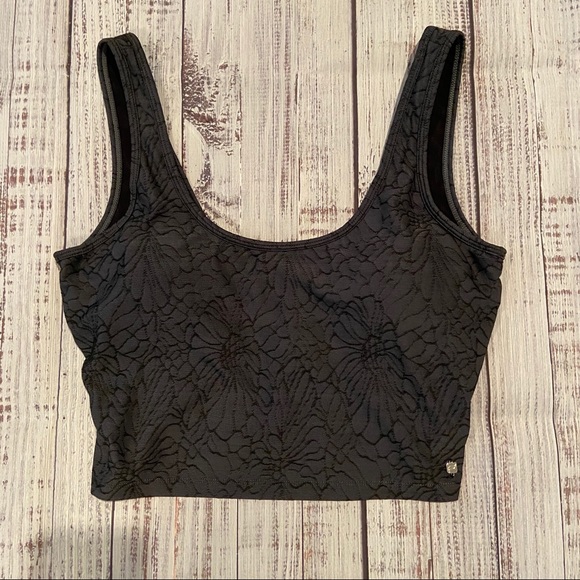 Fabletics Gray Prisha Jacquard Midi Top & Capri. - Picture 10 of 15